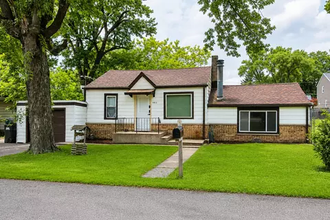 403 Maplewood Dr, Lakemoor, IL 60051 photo 1