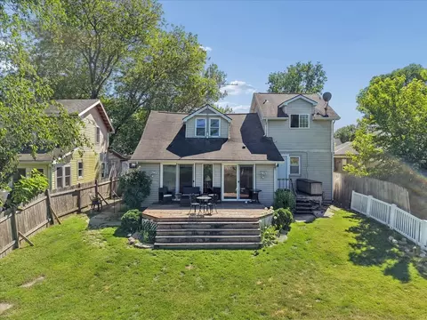 42515 N Forest Ln, Antioch, IL 60002