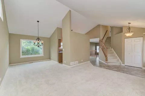 1327 Northgate Dr, Bartlett, IL 60103 photo 4