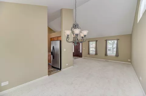 1327 Northgate Dr, Bartlett, IL 60103 photo 8