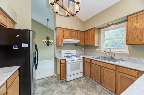 1327 Northgate Dr, Bartlett, IL 60103 photo 10
