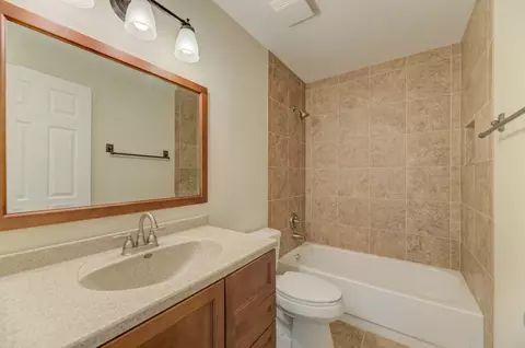 1327 Northgate Dr, Bartlett, IL 60103 photo 25