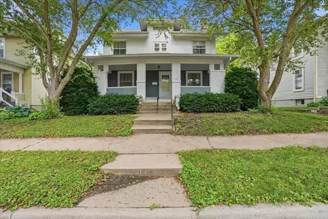 104 Fairview Ave, Bloomington, IL 61701 photo 2