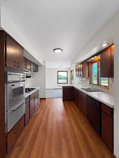 Kitchen - 1346 Empire Ct, Freeport, IL 61032 photo 3 of 3