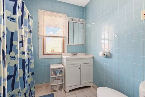 Bath - 560 E Cass St, Joliet, IL 60432 photo 1 of 1