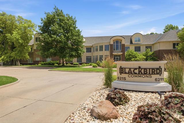 6215 Utica Ridge Rd #104, Davenport, IA 52807