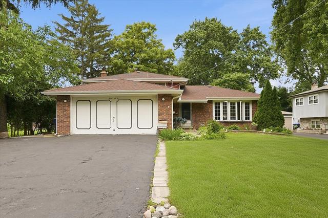 10706 S Neenah Ave, Worth, IL 60482