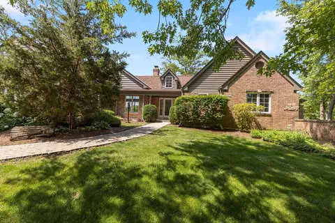 419 Caesar Dr, Barrington Hills, IL 60010 photo 2