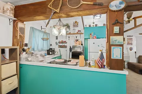 Kitchen - 20 Willits Ln, Keithsburg, IL 61442 photo 1 of 2