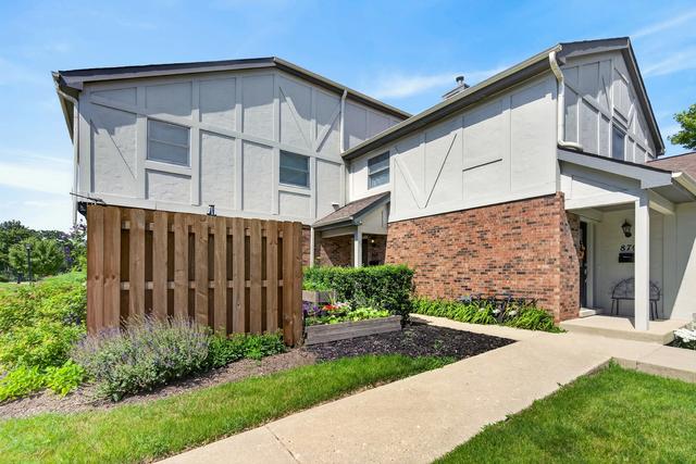 868 Bristol Dr, Barrington, IL 60010