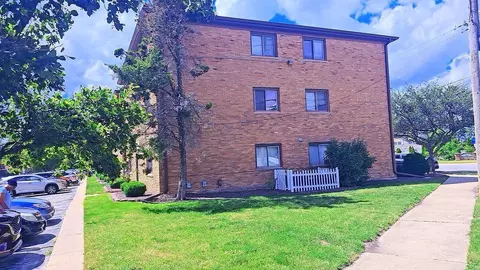 1881 Michigan City Rd #3E, Calumet City, IL 60409