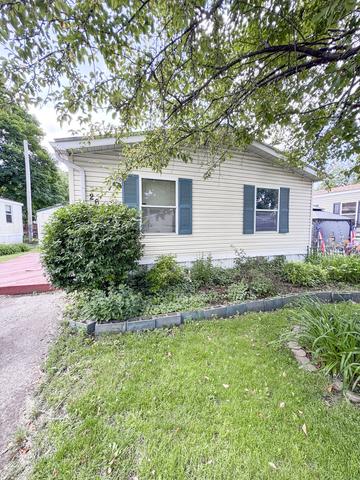 26 Maple St, Minooka, IL 60447