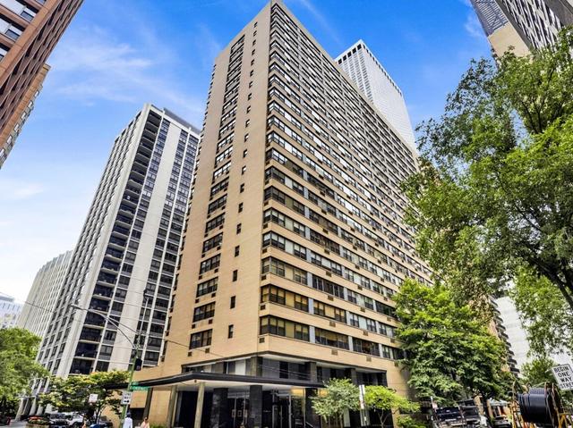 850 N Dewitt Pl #7K, Chicago, IL 60611