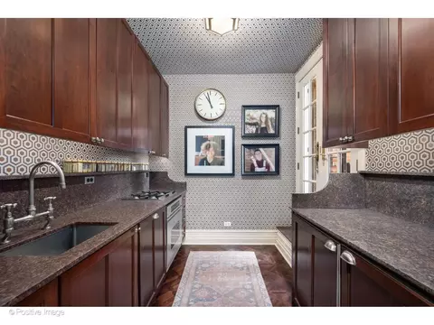 Kitchen - 1350 N State Pkwy #GS, Chicago, IL 60610 photo 1 of 2