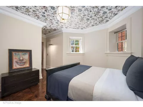 Bedroom - 1350 N State Pkwy #GS, Chicago, IL 60610 photo 2 of 2