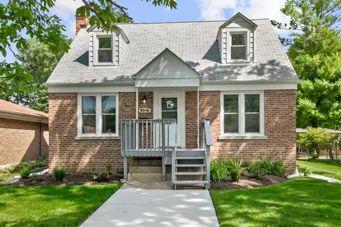 Exterior - 9516 Jackson Ave, Brookfield, IL 60513 photo 2 of 5