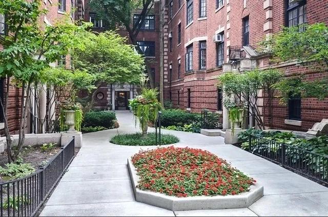 507 W Aldine Ave #1B, Chicago, IL 60657