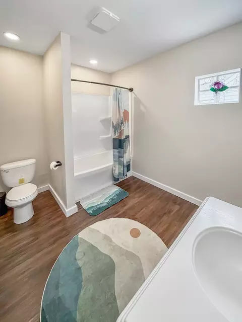922 E Shawnee St, Freeport, IL 61032 photo 15