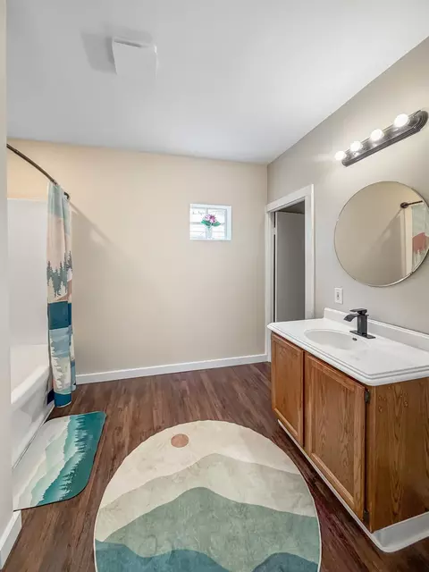 922 E Shawnee St, Freeport, IL 61032 photo 14