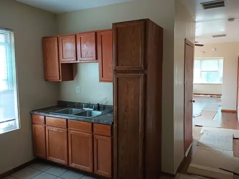 6541 S Artesian Ave, Chicago, IL 60629 photo 2