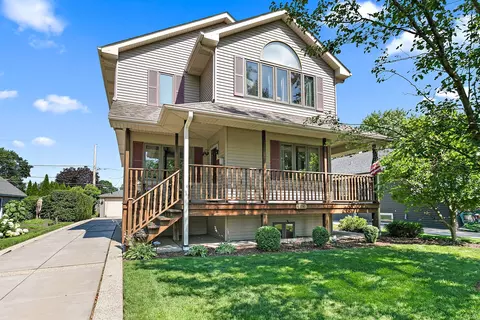 133 N Elroy Ave, Bartlett, IL 60103 photo 2