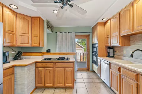 133 N Elroy Ave, Bartlett, IL 60103 photo 12