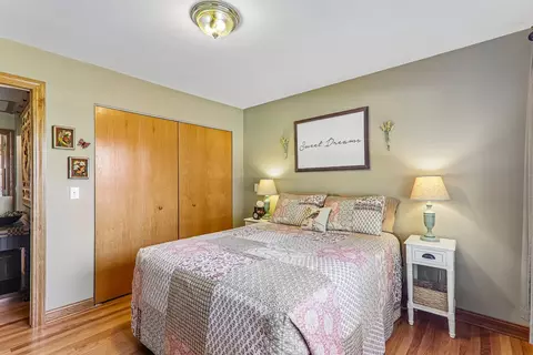 Bedroom - 5715 Saddle Rdg, Johnsburg, IL 60051 photo 4 of 4