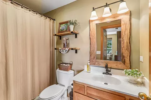 Bath - 5715 Saddle Rdg, Johnsburg, IL 60051 photo 3 of 3