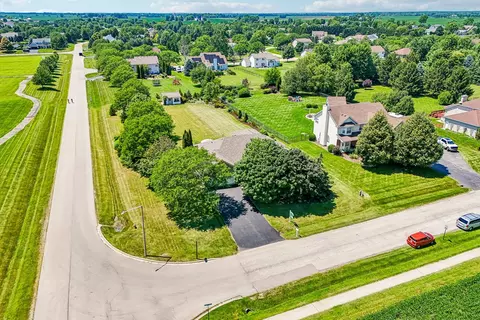View/Area - 5715 Saddle Rdg, Johnsburg, IL 60051 photo 2 of 6