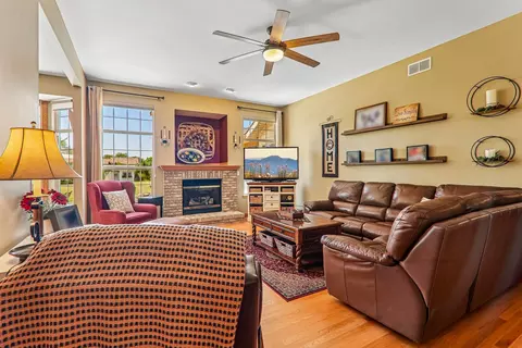 Living - 5715 Saddle Rdg, Johnsburg, IL 60051 photo 2 of 2