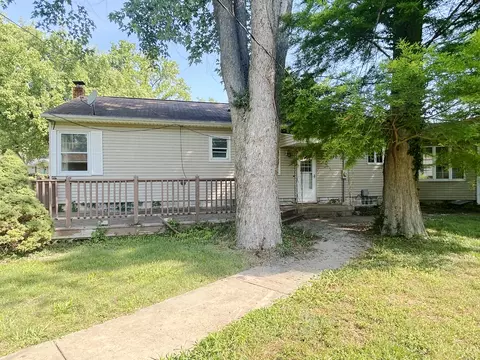 515 E Cedar Ave, Du Quoin, IL 62832 photo 4