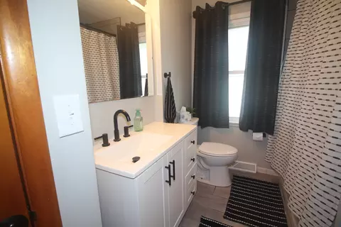 Bath - 307 Margaret Ave, Normal, IL 61761 photo 1 of 4