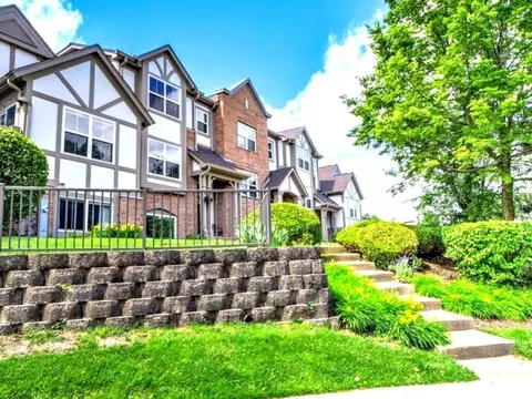 806 June Ter, Lake Zurich, IL 60047