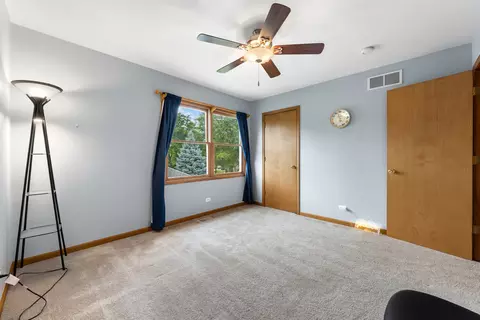 Bedroom - 855 Ayers St, Bolingbrook, IL 60440 photo 4 of 9