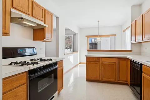 Kitchen - 21050 W Aspen Ln, Plainfield, IL 60544 photo 1 of 3