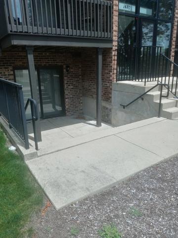 1480 Stonebridge Cir #D-1, Wheaton, IL 60189