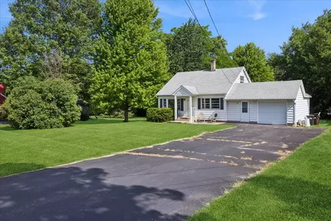 139 Kent Ave, Wauconda, IL 60084 photo 2