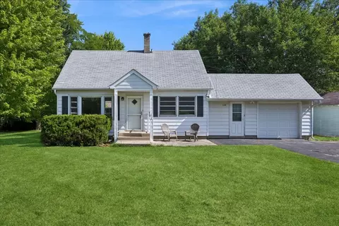 139 Kent Ave, Wauconda, IL 60084 photo 1