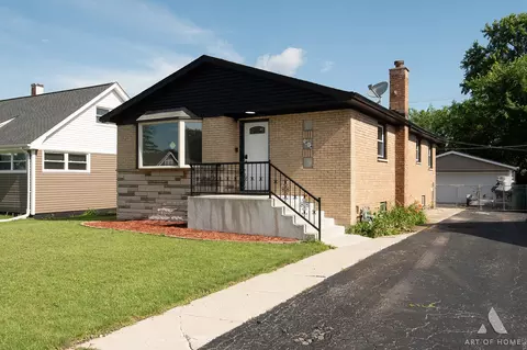 5854 W 81st Pl, Burbank, IL 60459