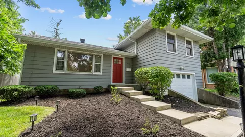 Exterior - 715 E Main St, Barrington, IL 60010 photo 2 of 4