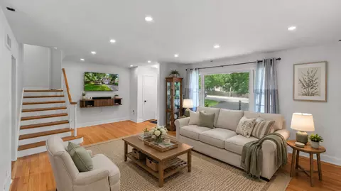Living - 715 E Main St, Barrington, IL 60010 photo 1 of 2