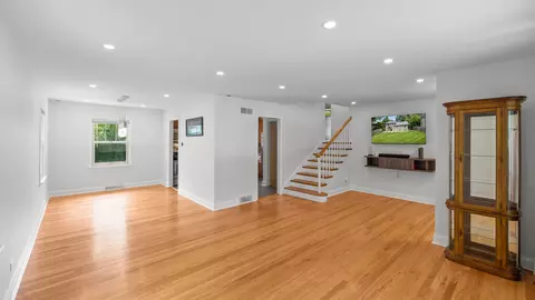 Living - 715 E Main St, Barrington, IL 60010 photo 2 of 2