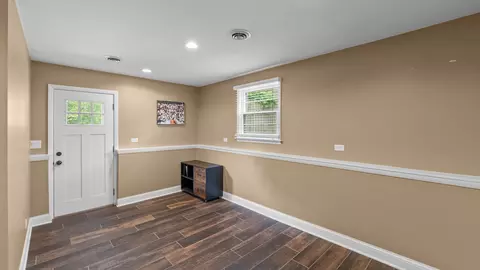 Entry Way - 715 E Main St, Barrington, IL 60010 photo 3 of 3