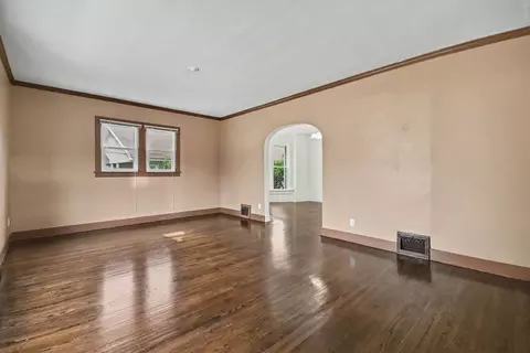 662 Bent St, Elgin, IL 60120 photo 5