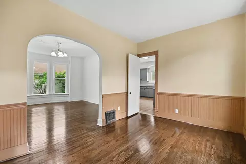 662 Bent St, Elgin, IL 60120 photo 4