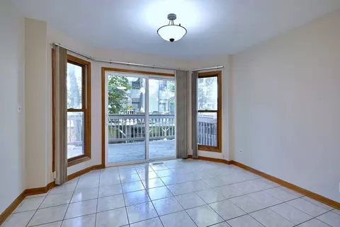 Living - 148 Schiller Sq, Itasca, IL 60143 photo 5 of 6