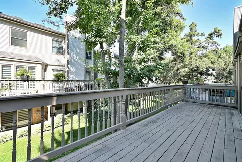 Exterior - 148 Schiller Sq, Itasca, IL 60143 photo 6 of 7