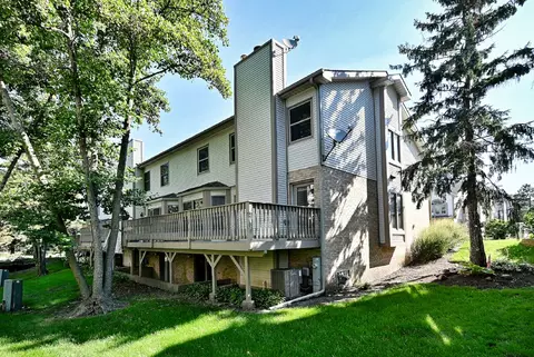 Exterior - 148 Schiller Sq, Itasca, IL 60143 photo 7 of 7
