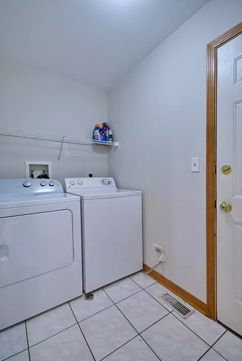 Other - 148 Schiller Sq, Itasca, IL 60143 photo 1 of 5