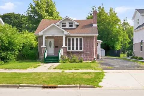 1375 Whitcomb Ave, Des Plaines, IL 60018 photo 1